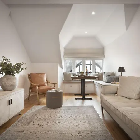 Rohan Rise - District Escape For Two Apartment *