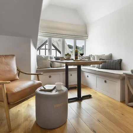 Rohan Rise - District Escape For Two Apartment *