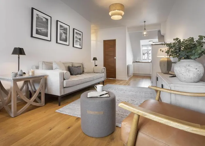 Rohan Rise - District Escape For Two - Ridgestone 安布尔塞德